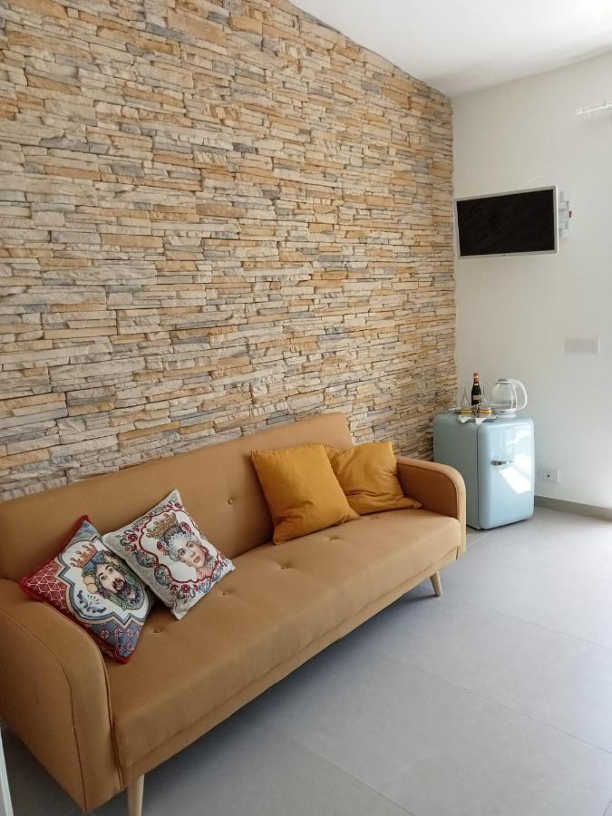 Casa D'Oro Bed & Breakfast ซานเลโอเน ภายนอก รูปภาพ